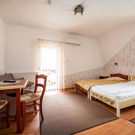 Hotel Sugas Sfântu-Gheorghe Eksteriør bilde