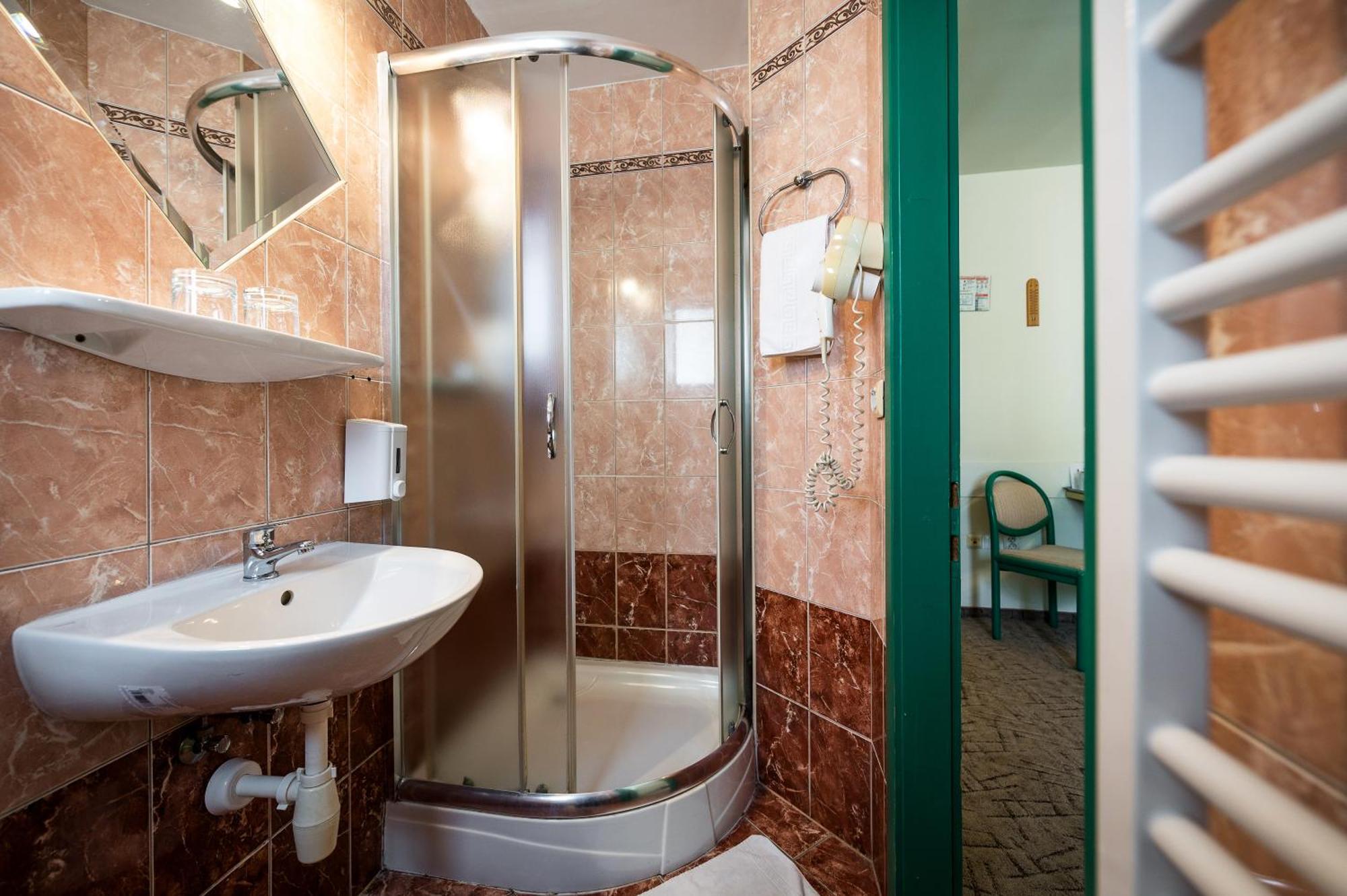 Hotel Sugas Sfântu-Gheorghe Eksteriør bilde