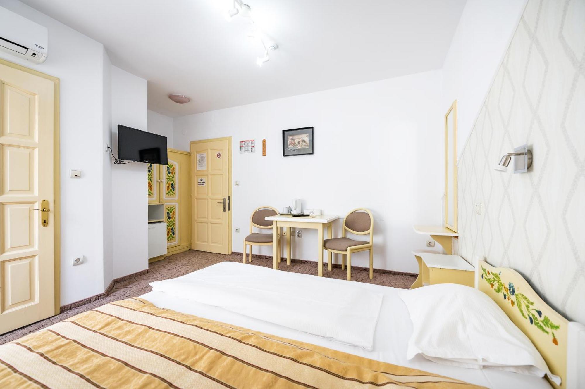Hotel Sugas Sfântu-Gheorghe Eksteriør bilde