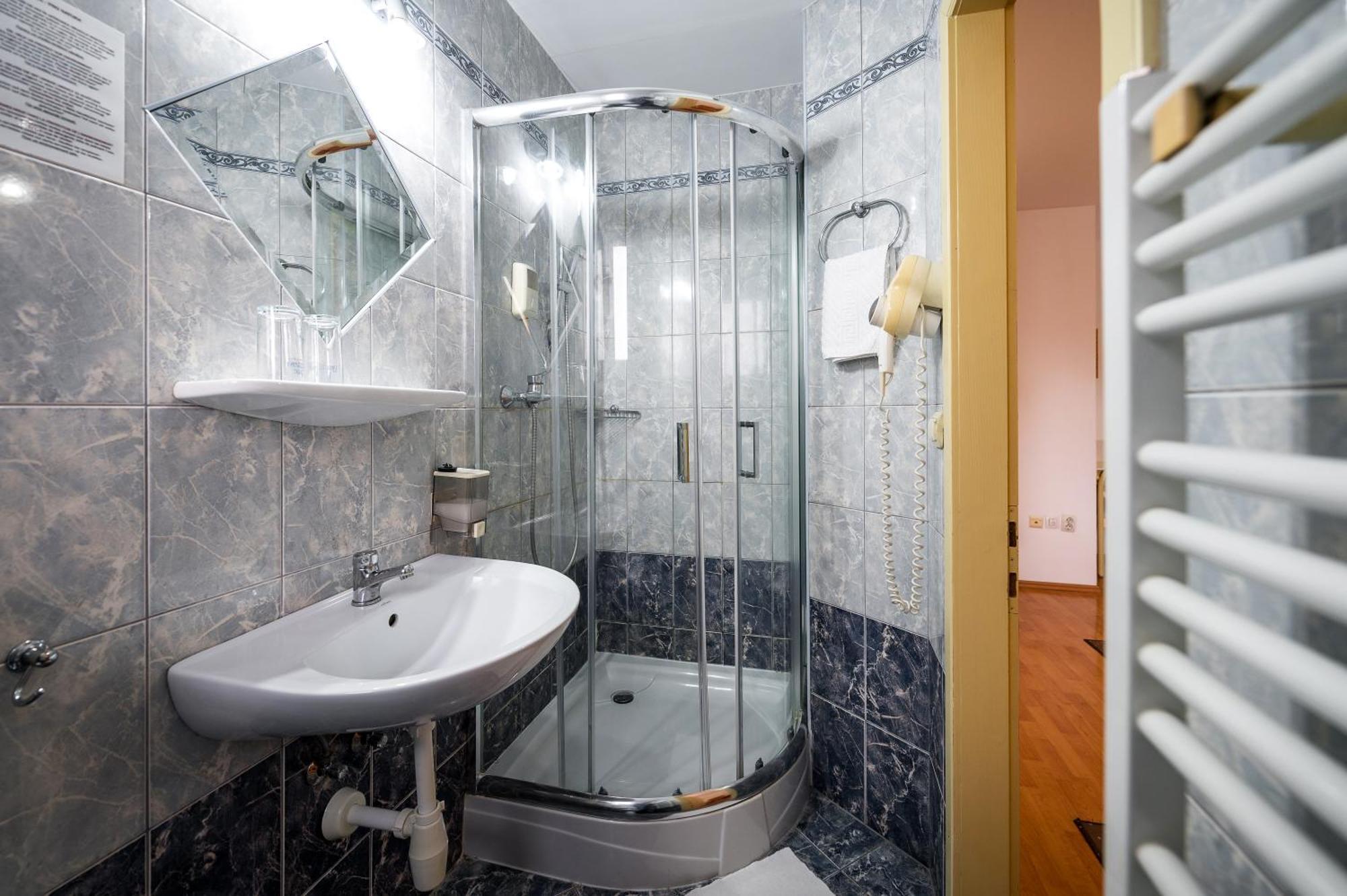 Hotel Sugas Sfântu-Gheorghe Eksteriør bilde