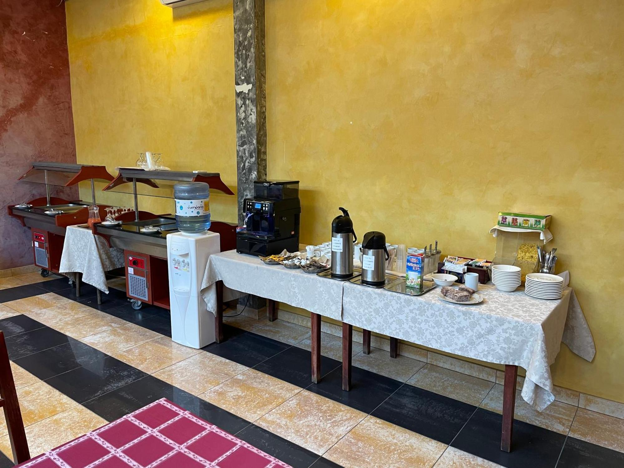 Hotel Sugas Sfântu-Gheorghe Eksteriør bilde